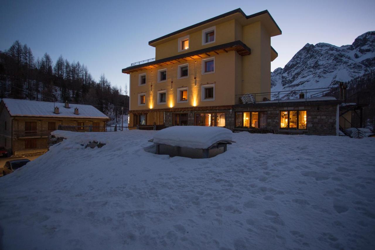Apartments Suites Lac Bleu Breuil-Cervinia Esterno foto