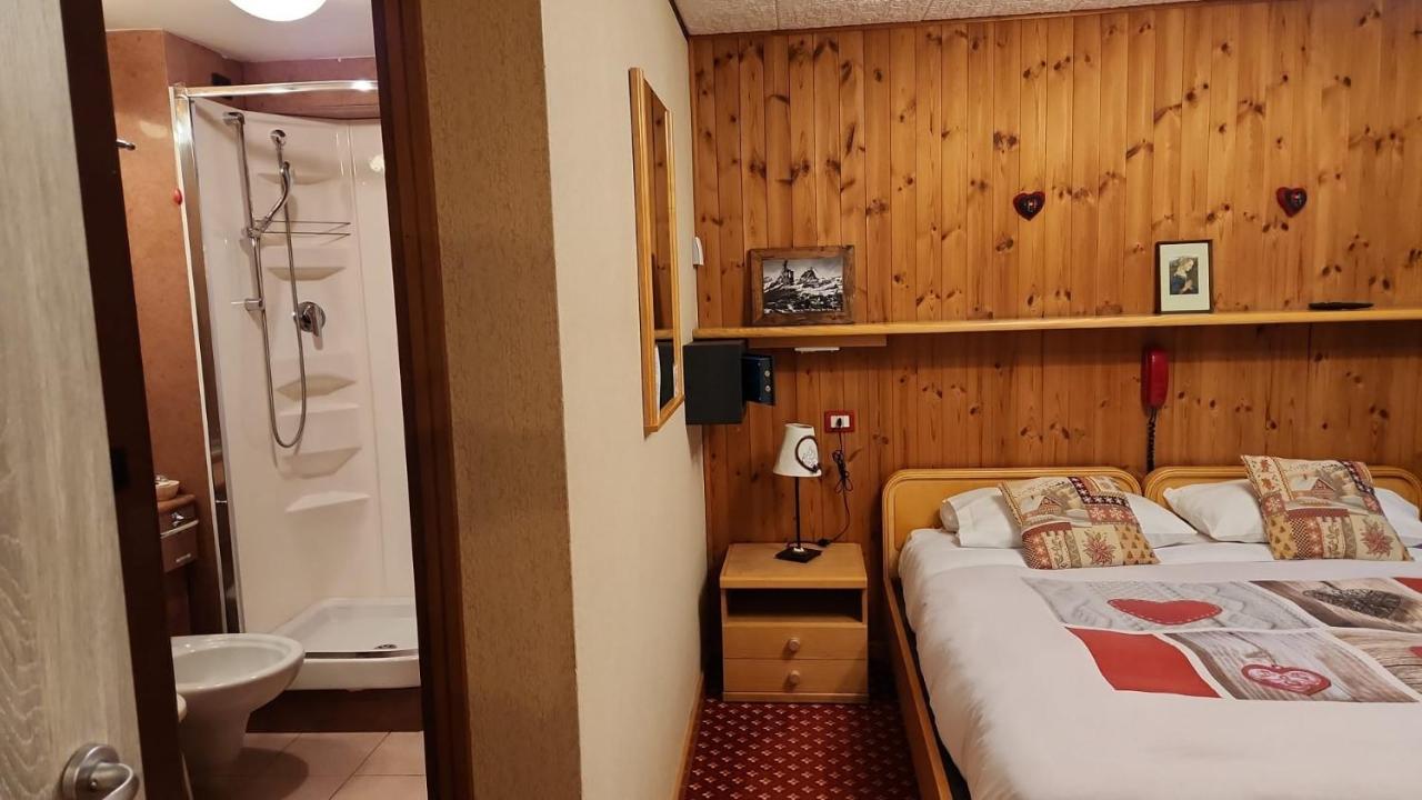 Apartments Suites Lac Bleu Breuil-Cervinia Esterno foto