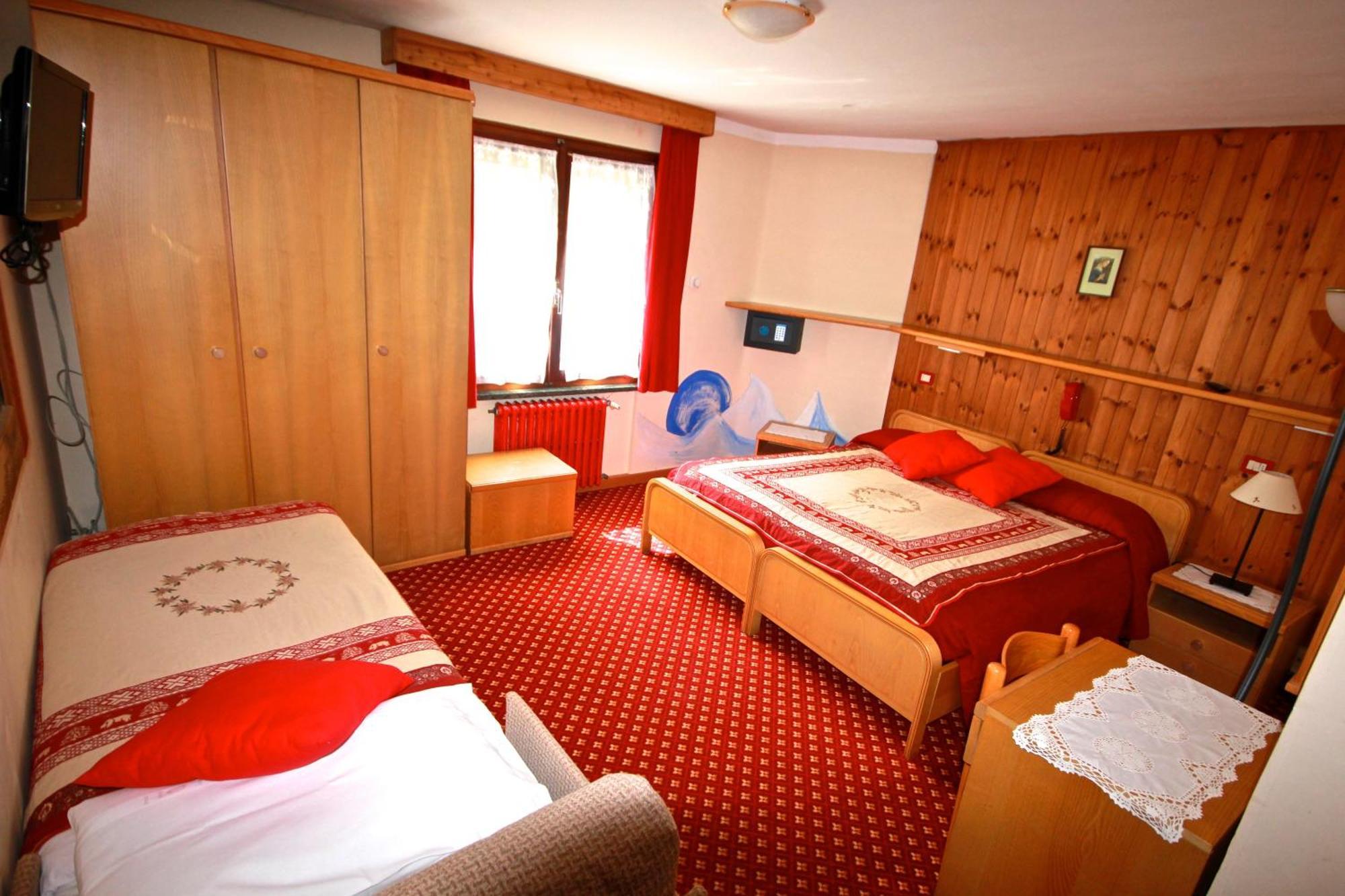 Apartments Suites Lac Bleu Breuil-Cervinia Esterno foto